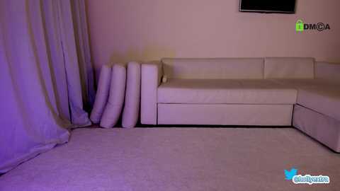 hollyextra @ chaturbate on 20240227