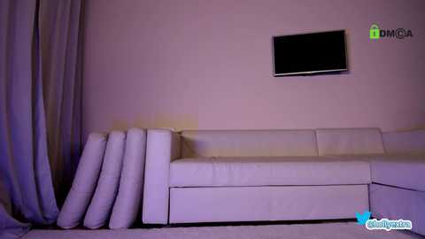 hollyextra @ chaturbate on 20240320