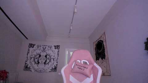 uhhottie @ chaturbate on 20240330