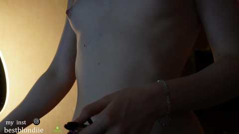 bestblondiiecb @ chaturbate on 20240404