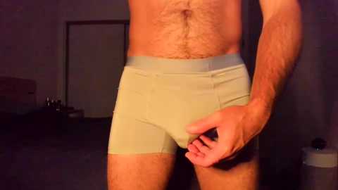 hung_dude_19