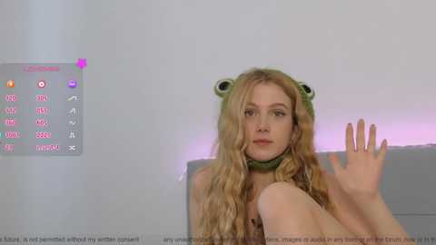 small_blondee @ chaturbate on 20241009