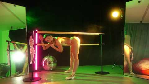 _meganmeow_ @ chaturbate on 20241013