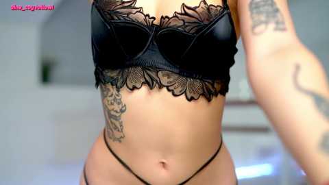 karina_amiri @ chaturbate on 20241013