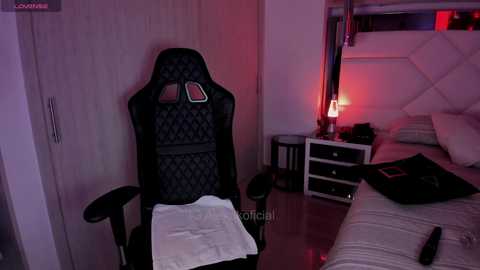 _kinkyalexa_ @ chaturbate on 20241018