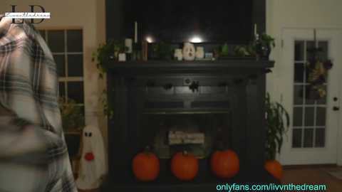 livanddrew @ chaturbate on 20241019