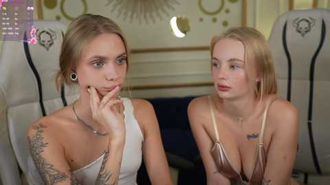 bright_diamonds_054 @ chaturbate on 20241023