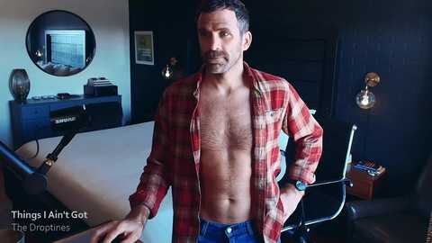bareleeworking @ chaturbate on 20241024
