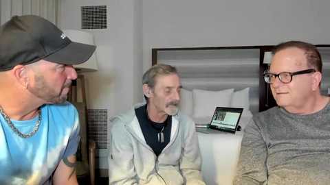 socialmaverick @ chaturbate on 20241025