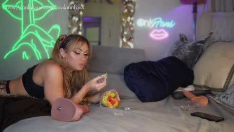 avalonnfoxx @ chaturbate on 20241027