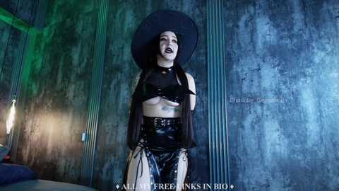 charlotte_germanotta_ @ chaturbate on 20241101