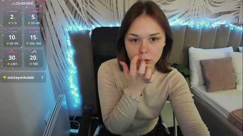 alli_zi @ chaturbate on 20241118