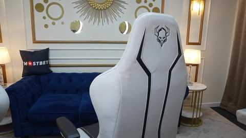 bright_diamonds_054 @ chaturbate on 20241129