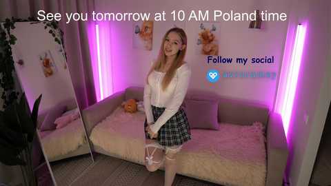 avroramy @ chaturbate on 20241220