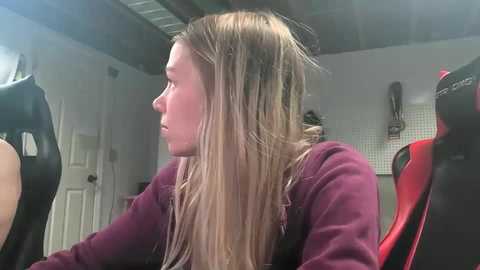 chloe_damian