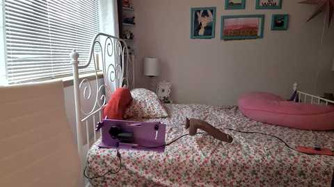 xxstrawberryjanexx @ chaturbate on 20250601