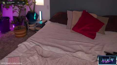 lucyallenx @ chaturbate on 20250728