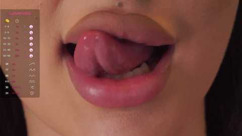 loracopple @ chaturbate on 20250805