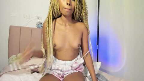 naomii1020 @ chaturbate on 20250812