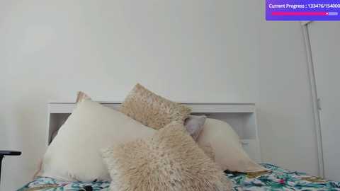 crystalnut @ chaturbate on 20250814