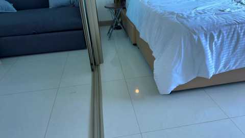 canikissyou_ @ chaturbate on 20250819