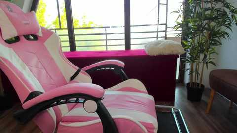 seven_sinsss @ chaturbate on 20250819