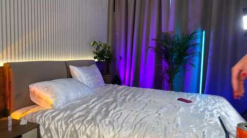 luis7777hui @ chaturbate on 20250820