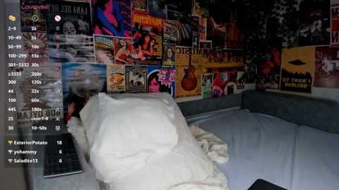 flirtykitty_ @ chaturbate on 20250823