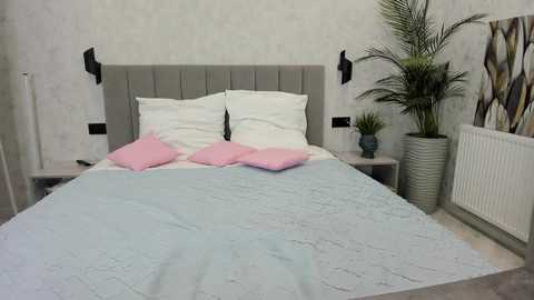 stravvberry_18 @ chaturbate on 20250828