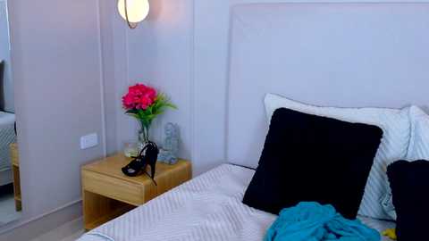 eymicooper @ chaturbate on 20250911