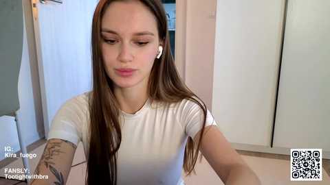 tootightwithbra