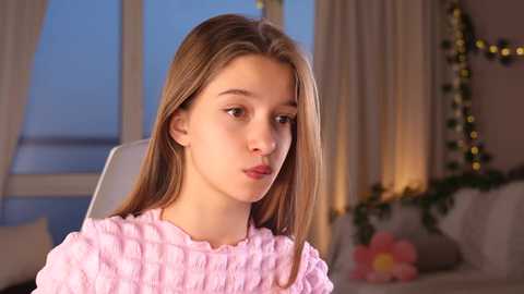 little_poetry @ chaturbate on 20250916