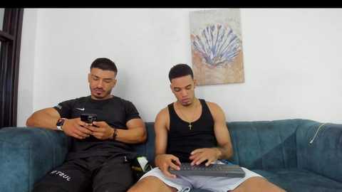 straight__friends @ chaturbate on 20250918