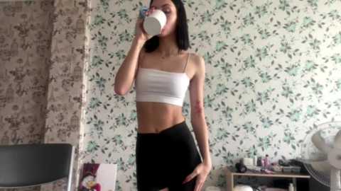 tonettesloss @ chaturbate on 20250918