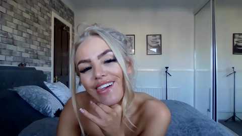 jessiebella0210_ @ chaturbate on 20250923