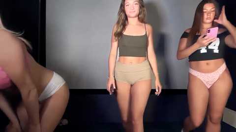 avaowenss @ chaturbate on 20251003