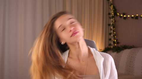 little_poetry @ chaturbate on 20251007