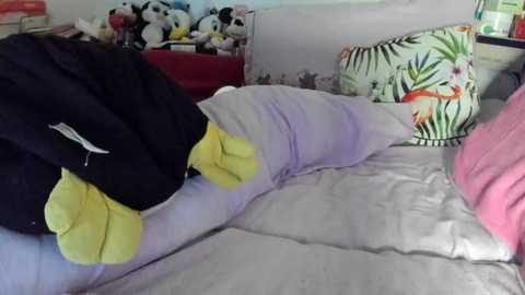 lovelywoman23 @ chaturbate on 20251007