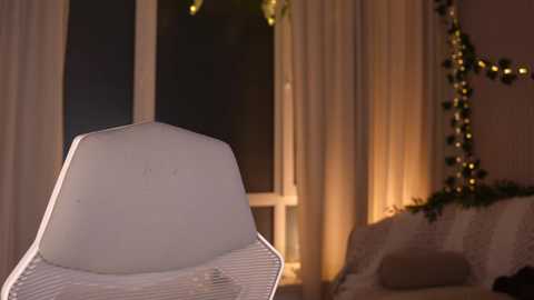 little_poetry @ chaturbate on 20251009