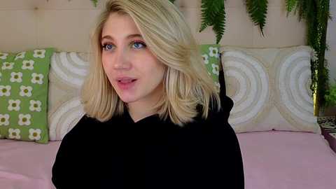 pinkadele @ chaturbate on 20251009