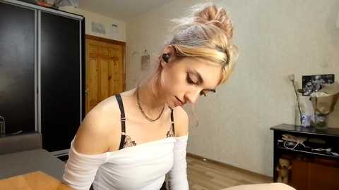 loisepadovano @ chaturbate on 20251011