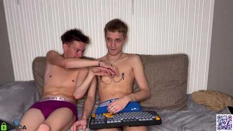sky_hunter @ chaturbate on 20251013