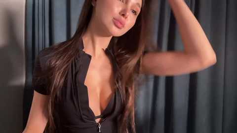 hollyextra @ chaturbate on 20251016