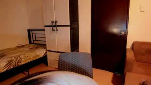 sweetlovepinay04 @ chaturbate on 20251021