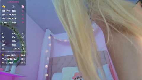 ely_cherry18 @ chaturbate on 20251022