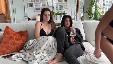 graciemae_baexx @ chaturbate on 20251022