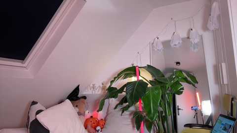 _deepthroatgalactica @ chaturbate on 20251023