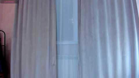 ameliaviera @ chaturbate on 20251023