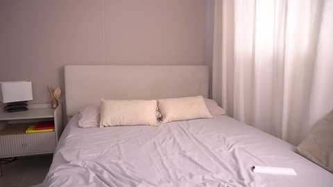 veroniqe_lounge @ chaturbate on 20251023