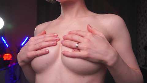 roxannabrik @ chaturbate on 20251026